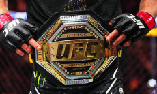 Чемпион из России официально объявил о переходе в UFC