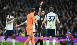 Клуб АПЛ остался без болельщиков во время матча. Фото