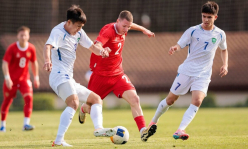 Три гола решили исход футбольного матча Россия - Узбекистан