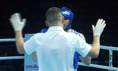 Казахстанский боксёр в первом раунде нокаутировал соперника и выиграл медаль
