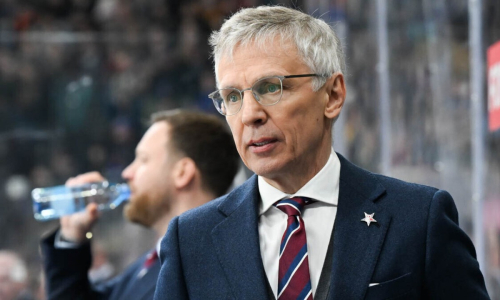 Игорь Ларионов