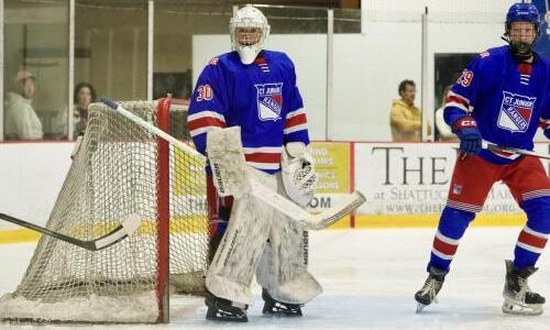 Казахстанский хоккеист стал лучшим игроком в США