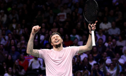 Александр Бублик устроил шоу в матче с шестой ракеткой из США. Видео