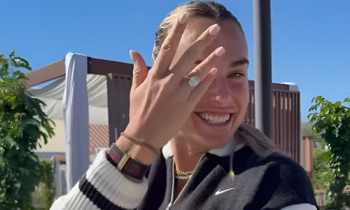 Арина Соболенко похвасталась подарком от миллионера. Видео