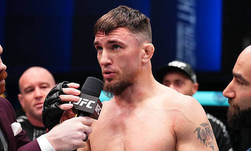 Казахстанский боец UFC назвал победителя титульного боя BMF Холлоуэй — Оливейра