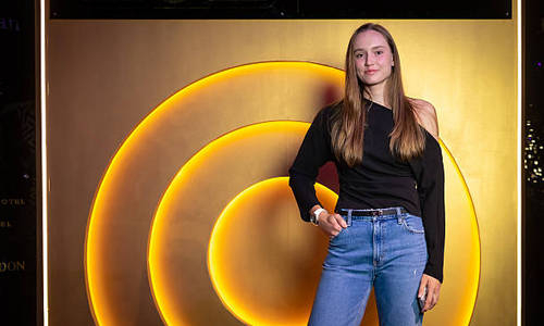 Елена Рыбакина «пригласила» Дэниела Рэдклиффа в свою команду