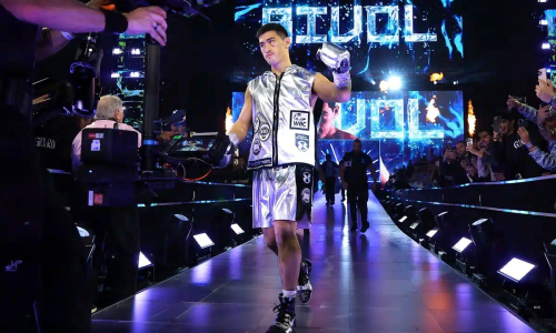 Дмитрий Бивол