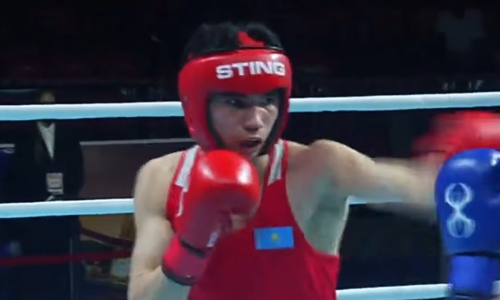 Третий нокдаун решил исход боя Казахстана на историческом турнире по боксу