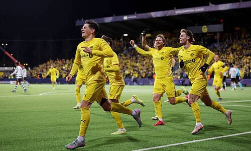 Сенсационный клуб учинил разгром в 1/8 финала Лиги Чемпионов