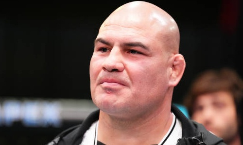 Экс-чемпион UFC сделал первое заявление после освобождения