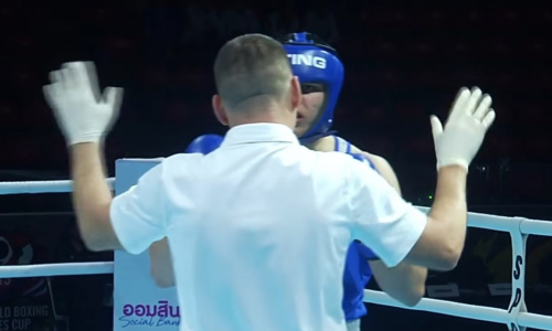 Казахстанский боксёр в первом раунде нокаутировал соперника и выиграл медаль