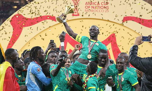 Сенегал отказался передать трофей и медали Кубка Африки