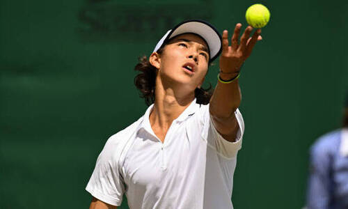 18-летний теннисист из Казахстана пробился в полуфинал турнира за семь миллионов