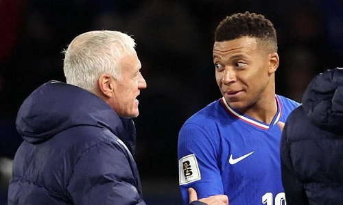 Главный тренер сборной Франции объяснил вызов Мбаппе после травмы