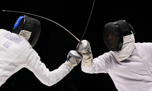 Казахстанский шпажист победил двукратного олимпийского чемпиона