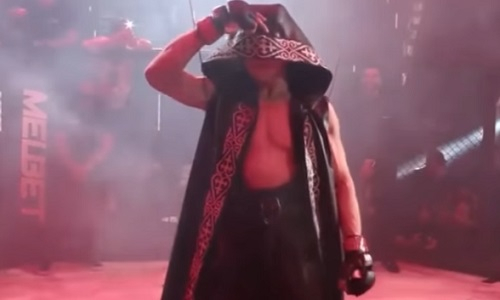 Видео эффектного вылета Еркебулана Токтара на бой с Марселем