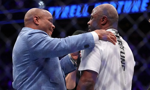 Курьез произошел на турнире UFC. Видео