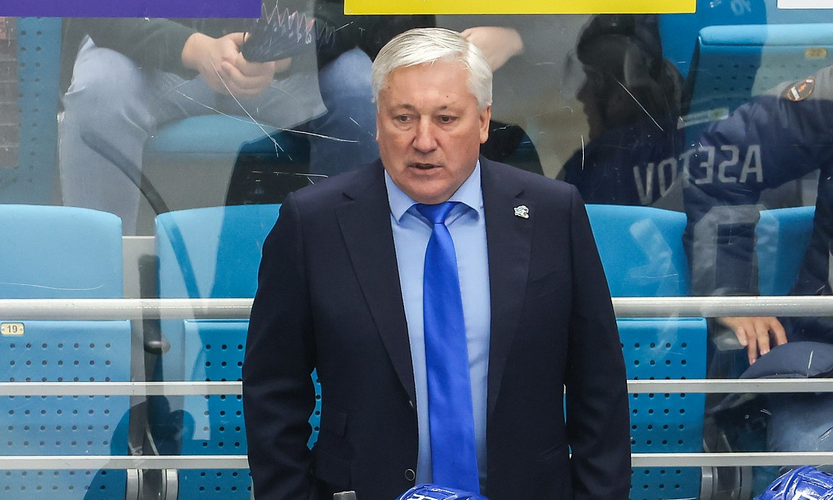 Главный тренер «Барыса» признан худшим в КХЛ