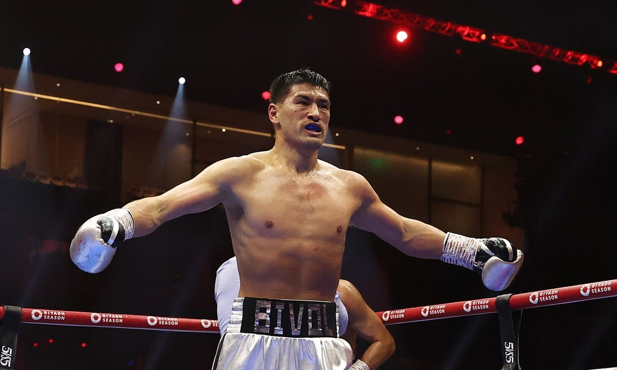 «Закончит всё досрочно». Назван победитель боя Бивол — Айферт