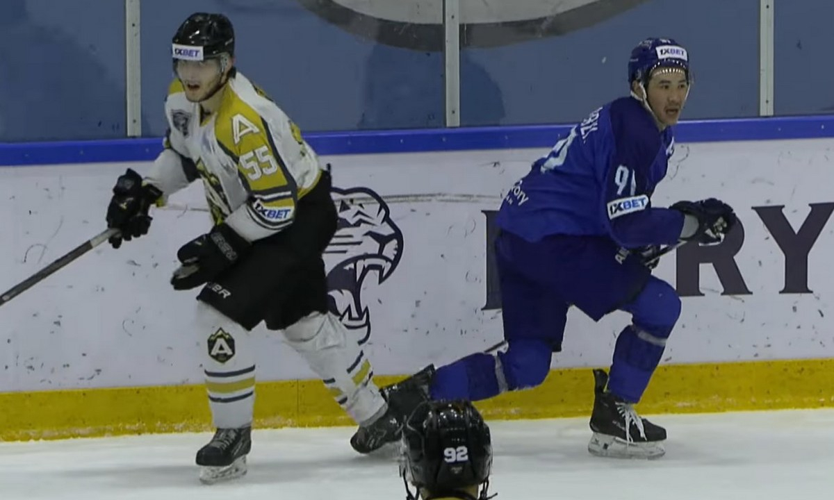 Видеообзор матча плей-офф чемпионата Казахстана с разгромом и 11 шайбами