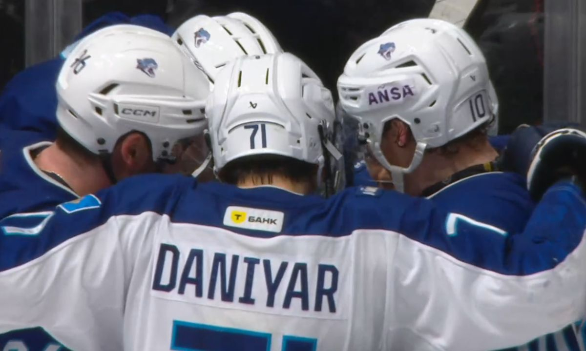 «Барыс» выиграл третий подряд выездной матч в КХЛ