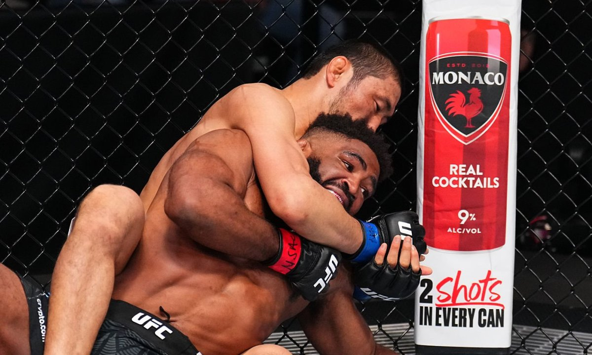 Разгром оформлен в поединке бойца UFC из Кыргызстана в весе Шавката Рахмонова