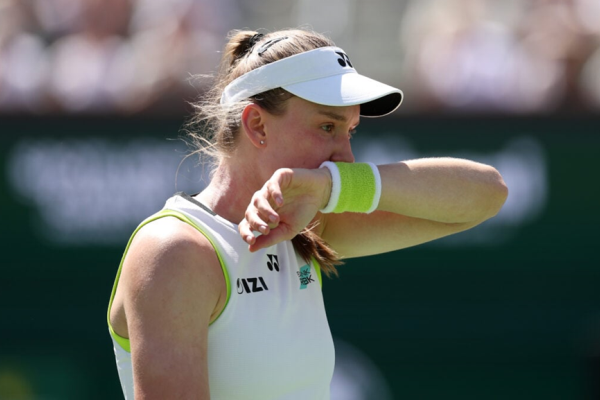 «Рыбакина — худший кошмар Соболенко». Как мир отреагировал на поражение казахстанки в финале Индиан-Уэллса