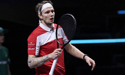 Александр Бублик попал в топ-10 в чемпионской гонке