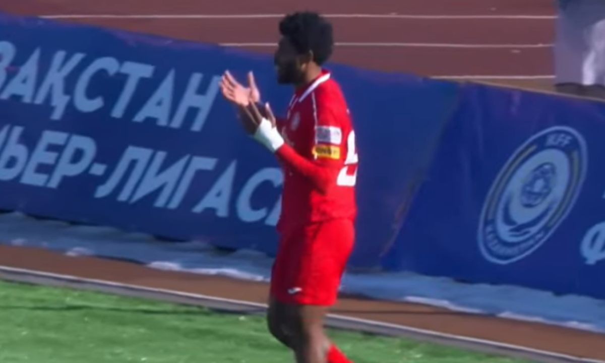 Событийный матч с двумя удалениями, четырьмя голами и пенальти прошел в КПЛ