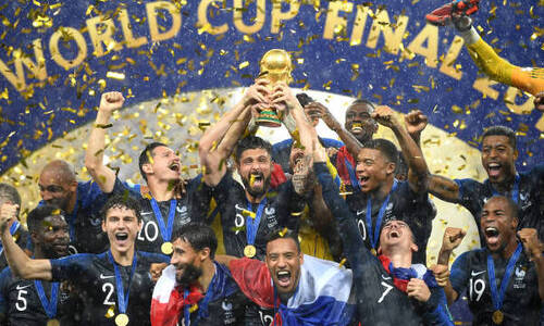 Чемпион мира по футболу официально сменил клуб