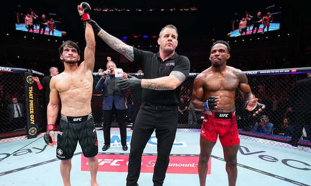 Казахстанский боец оценил победу Мовсара Евлоева в UFC