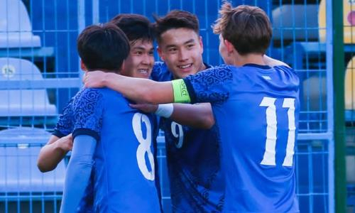 Казахстан сенсационно победил и возглавил группу отбора на Евро по футболу