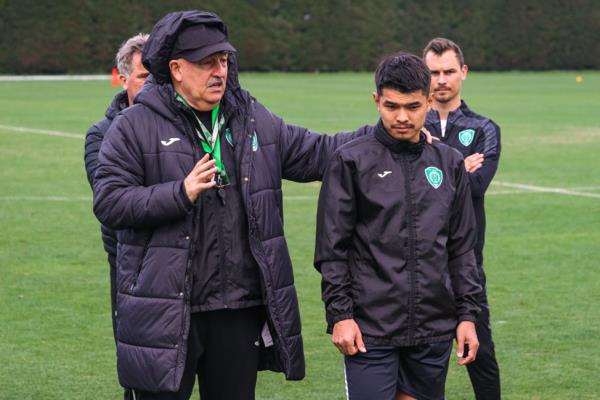 Кенжебек застрял в запасе «Ахмата» после мощной осени в КПЛ. Где в Казахстане Галымжан может перезапустить карьеру уже летом?