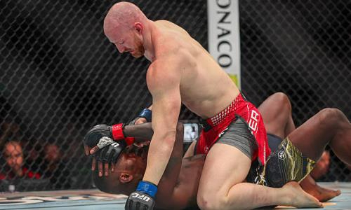 Президент UFC отреагировал на нокаут в бою Адесанья — Пайфер