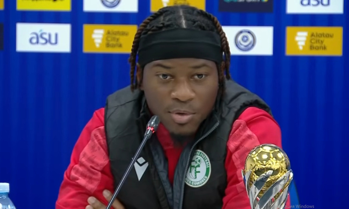 Игрок сборной Коморских островов оправдал «Астана Арену»