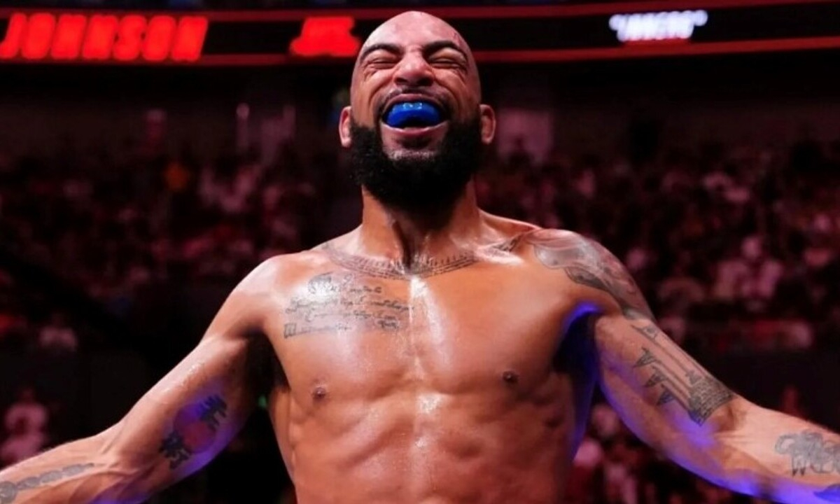 Американский боец отреагировал на поединок с Алмабаевым в UFC