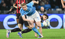 «Наполи» победил «Милан» и обошел его в Серии А