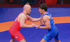 Казахстан провел схватку с Узбекистаном за медаль чемпионата Азии по греко-римском борьбе