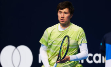 Казахстанский теннисист вышел в четвертьфинал турнира в Мексике