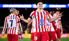 Видео гола Хулиана Альвареса со штрафного в матче «Атлетико» — «Барселона»