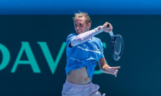 Лучший теннисист Узбекистана вышел в полуфинал турнира в Китае