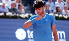 Карлос Алькарас не уверен в участии в «Ролан Гаррос» из-за травмы запястья