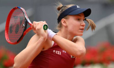 Елена Рыбакина одержала волевую победу на старте турнира в Мадриде