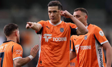 Шомуродов оформил дубль в победном матче «Башакшехира» со счетом 4:0