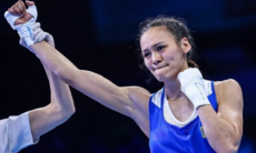 Алуа Балкибекова выиграла медаль на Кубке мира по боксу