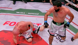 Видео нокаута казахстанца перед гонгом в бою за титул