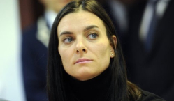 Елена Исинбаева приняла новое решение