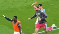 Хусанов «доставал» Доннарумму во время празднования гола «Манчестер Сити». Забавное видео