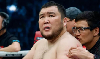 Казахстанский тяжеловес сообщил о титульном бое после победы с нокдаунами