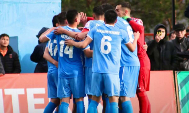 Главному тренеру «Окжетпеса» подарили квартиру после победы в КПЛ